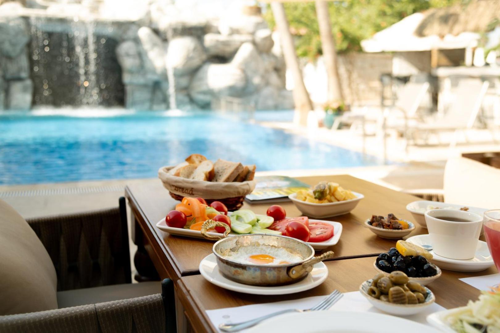 Five Diamonds Hotels Alaçatı Buitenkant foto